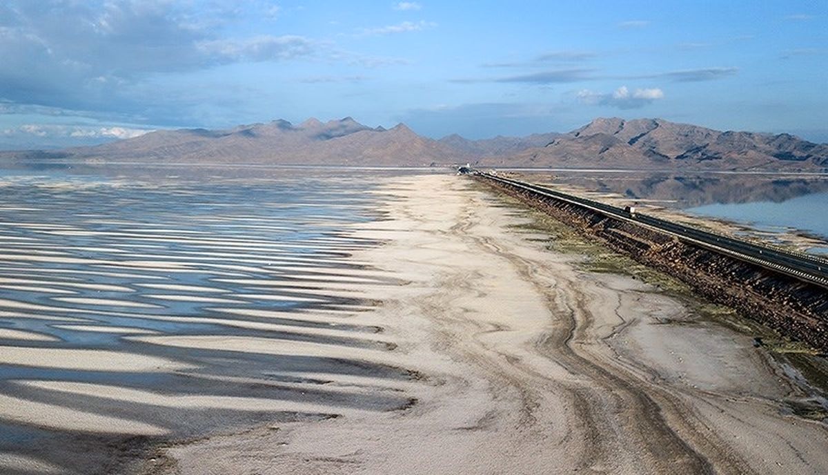 مشکل دریاچه ارومیه نه با بازدید هوایی حل می‌شود نه با دستور!