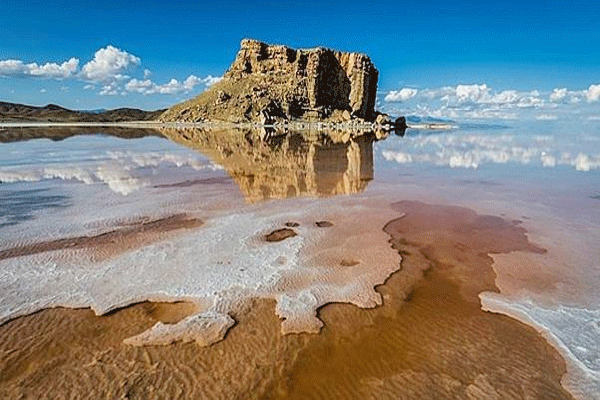 دریاچه ارومیه خشک می‌شود