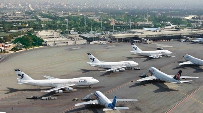فرود اضطراری ۲ پرواز در اصفهان به دلیل هوای بد تهران