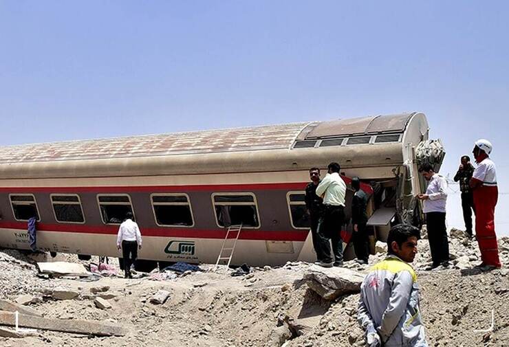 فاجعه قطار مشهد - یزد؛ استعفا یا برکناری مدیرعامل راه آهن؟