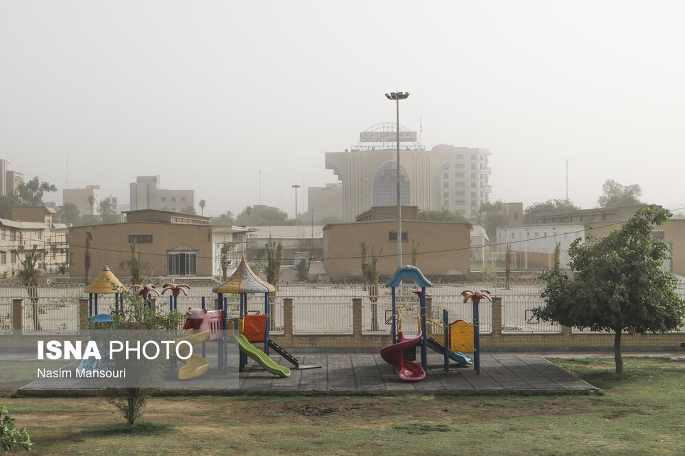 گرد و خاک در اهواز/ گزارش تصویری