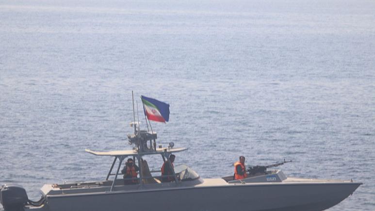 برخورد «پرتنش» قایق‌های سپاه و دو کشتی آمریکایی در خلیج فارس
