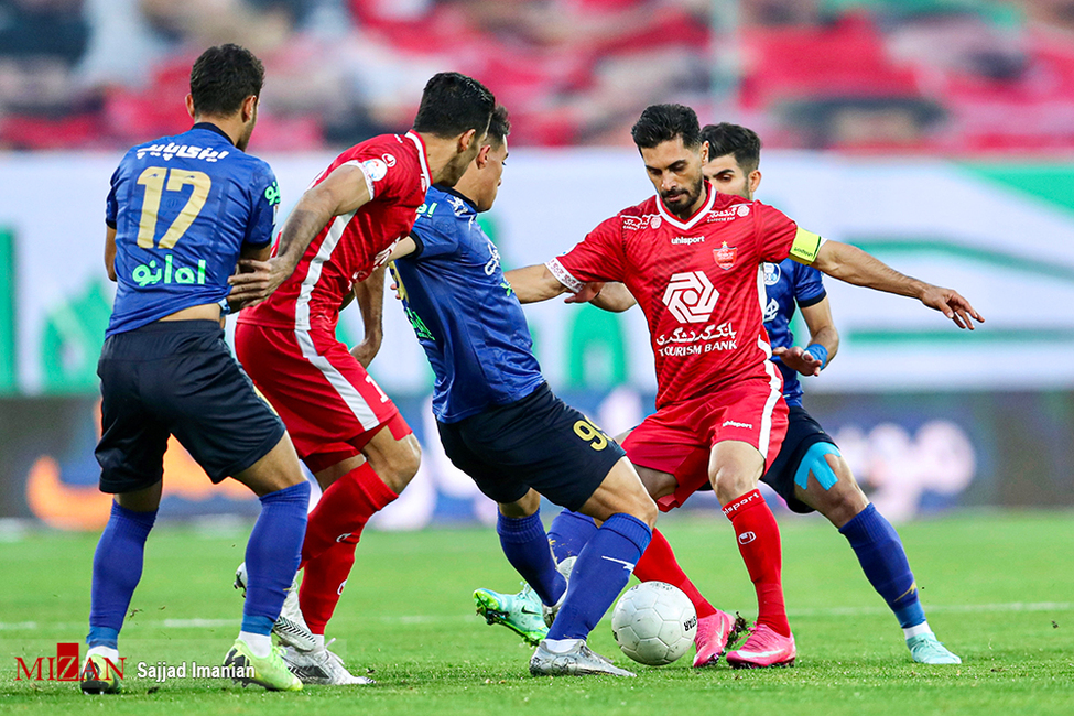 خریدهای پرسپولیس و استقلال؛ جوانگرایی آبی‌ها، نگاه یحیی به باتجربه‌ها