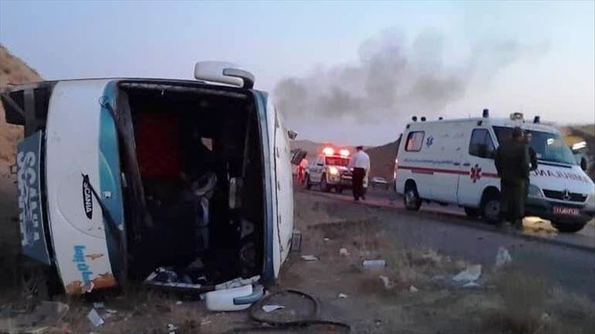 واژگونی اتوبوس تهران - کوهدشت؛ ۲ کشته و ۵۹ مصدوم