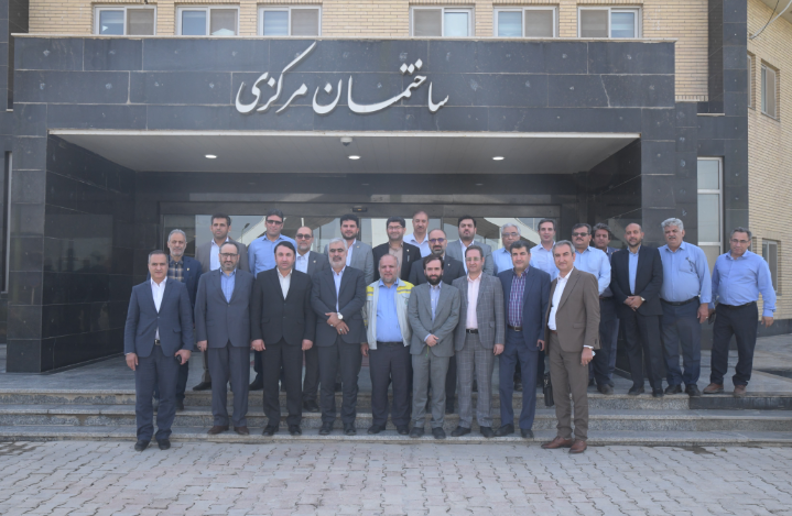 بازدید هیات عالی گروه صنایع پتروشیمی خلیج فارس و بانک سپه از پتروشیمی اروند؛