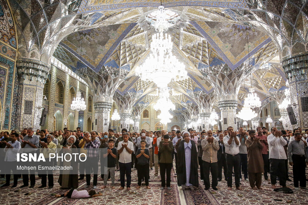 نماز عید قربان در حرم رضوی/ گزارش تصویری