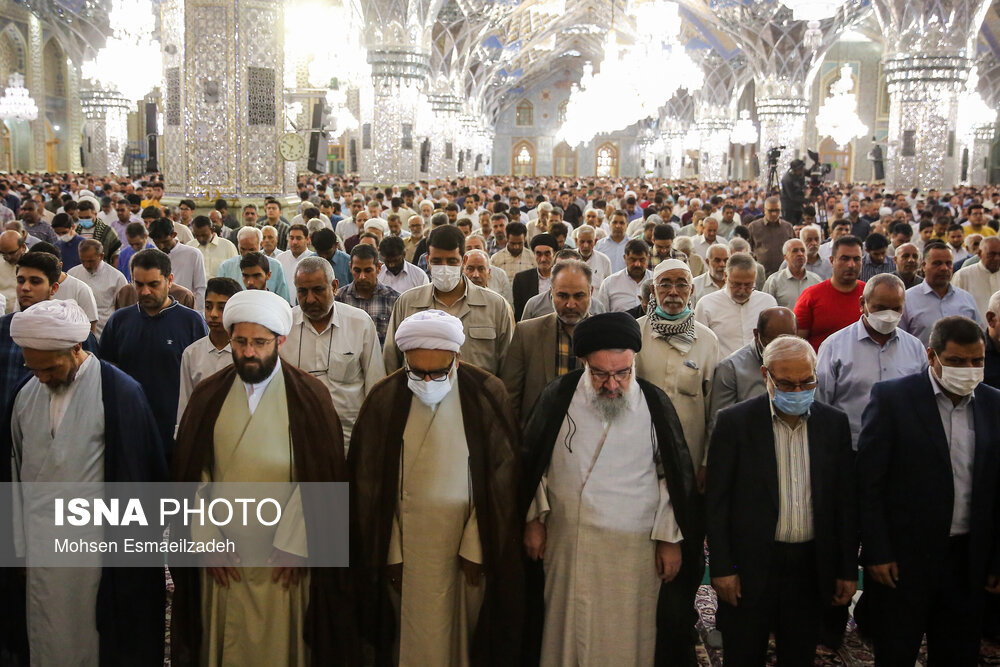 نماز عید قربان در حرم رضوی/ گزارش تصویری