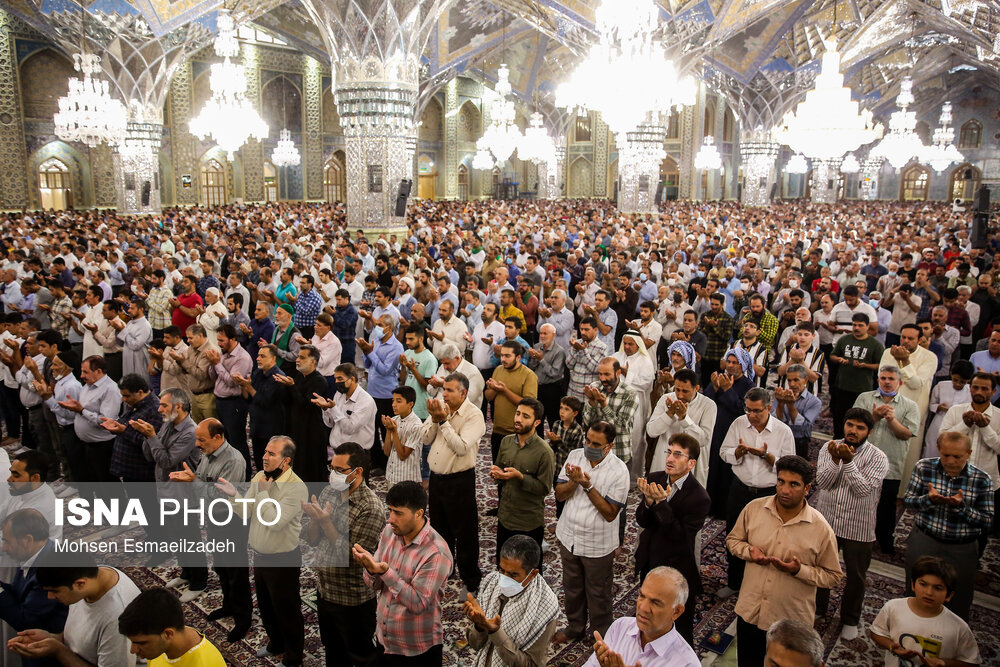 نماز عید قربان در حرم رضوی/ گزارش تصویری