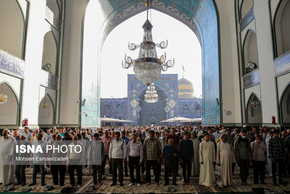 نماز عید قربان در حرم رضوی/ گزارش تصویری