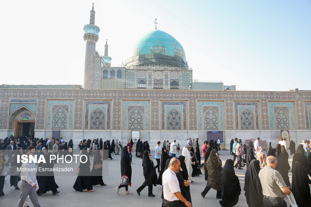 نماز عید قربان در حرم رضوی/ گزارش تصویری