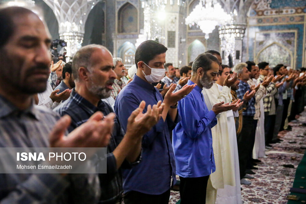 نماز عید قربان در حرم رضوی/ گزارش تصویری