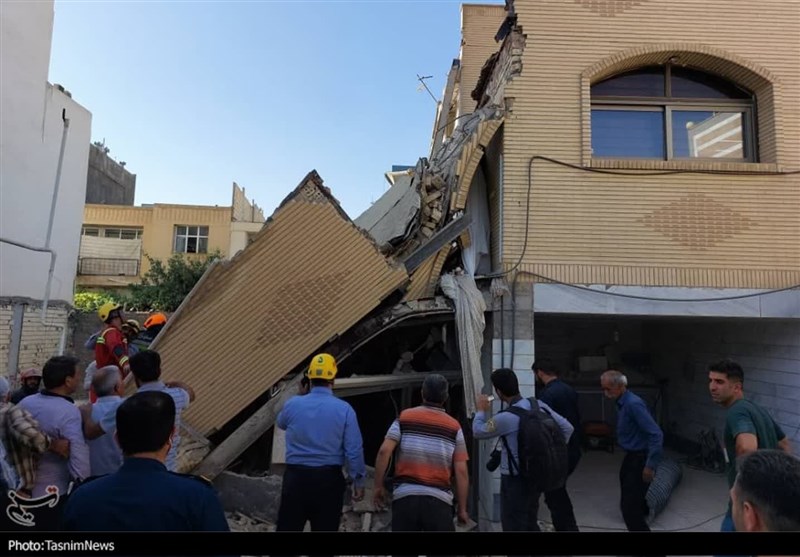 ریزش ساختمان در اصفهان؛  حال وخیم دختر ۱۵ ساله