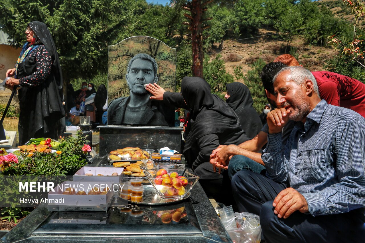 «عید مردگان» آئین سنتی مازندران/ گزارش تصویری