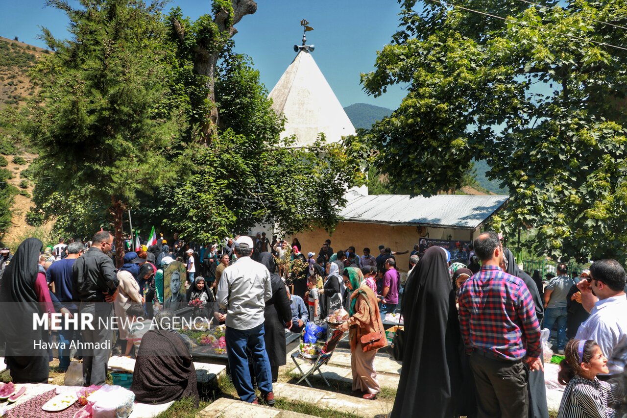 «عید مردگان» آئین سنتی مازندران/ گزارش تصویری