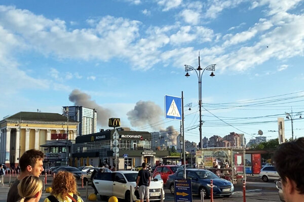 انفجار‌ در پایتخت اوکراین؛ ۴ موشک کی‌یف را لرزاند