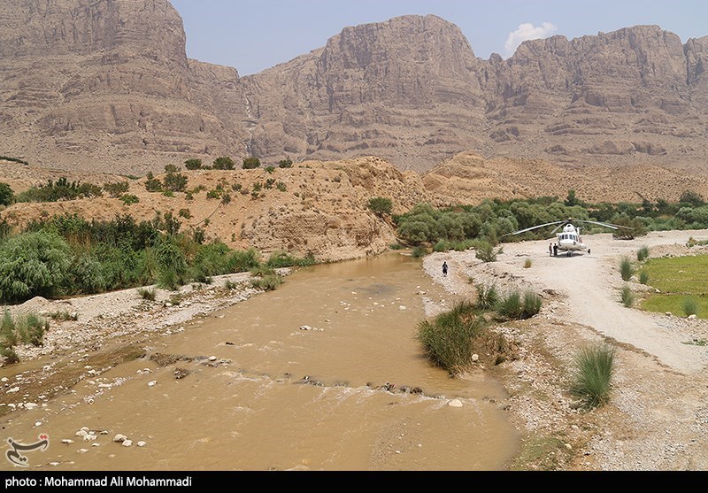 در جستجوی مفقودین سیل استهبان/ گزارش تصویری