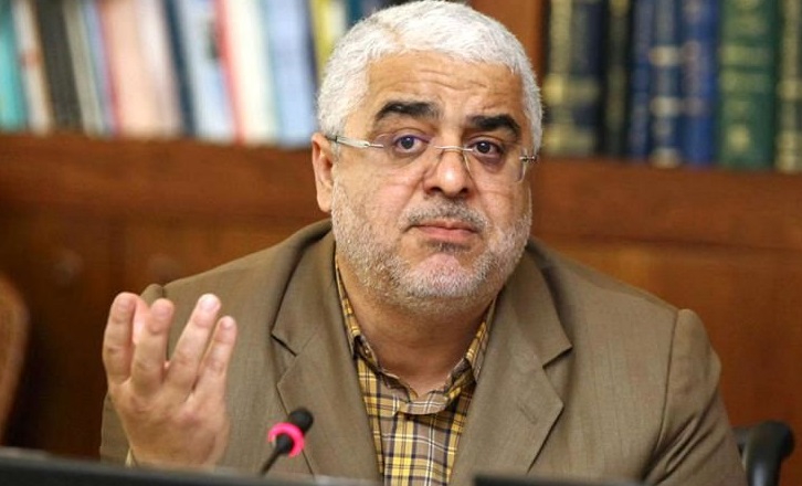 انتقاد از دولت سیزدهم؛ وزیر بهداشت دستور ساخت مسجد می‌دهد، رئیس بانک مرکزی دستور حجاب!