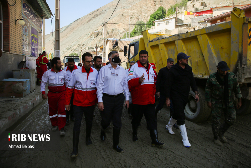 بازدید نماینده سازمان بهداشت جهانی از مناطق سیل‌زده تهران/ گزارش تصویری