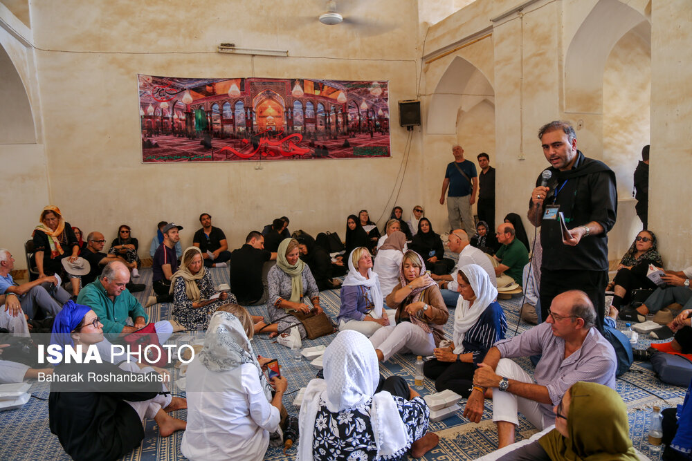 گردشگران خارجی در آیین‌های محرم «یزد»/ گزارش تصویری