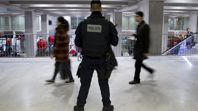 چاقوکشی در فرودگاه شارل دوگل فرانسه