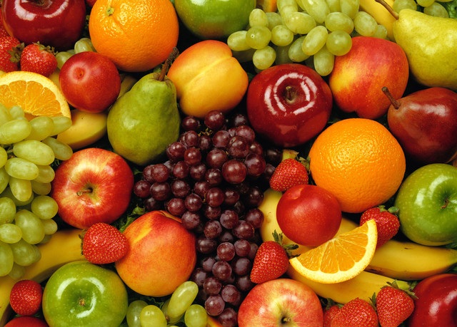 فروش میوه ۵۰ درصد کاهش یافت
