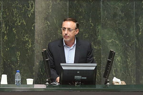 تذکر نماینده مجلس؛ بازنشستگان در شرایط سختی هستند
