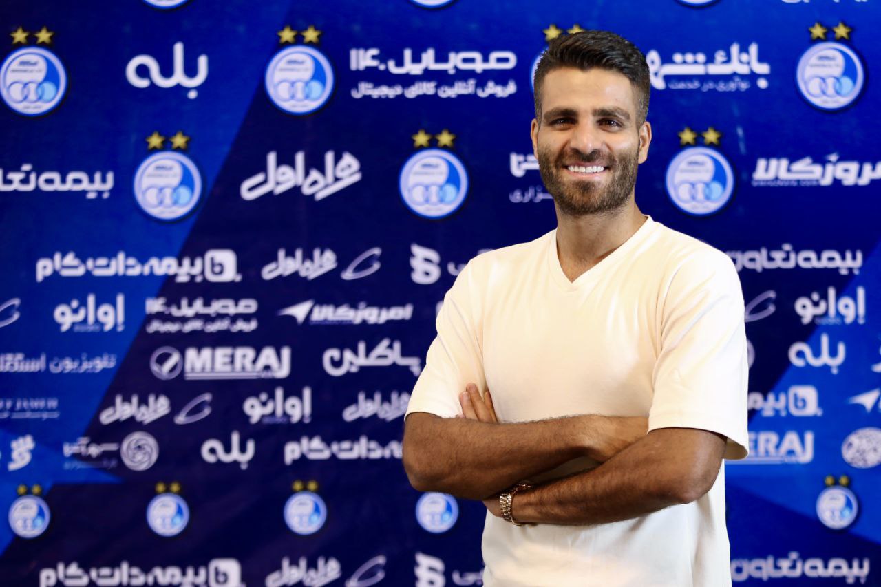 قرارداد «مرادمند» با استقلال تمدید شد