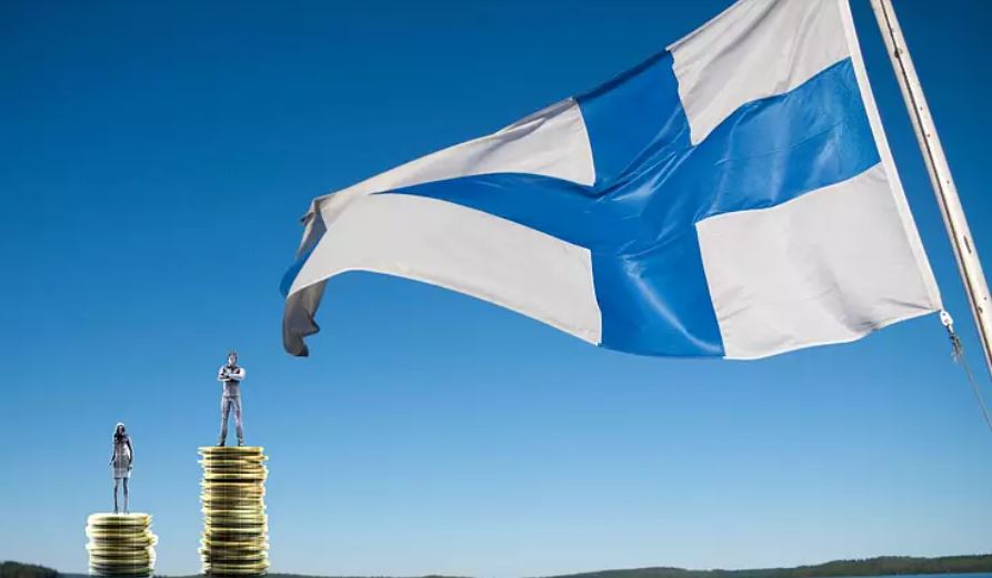 فنلاند قانون دستمزد برابر زن و مرد را رها کرد
