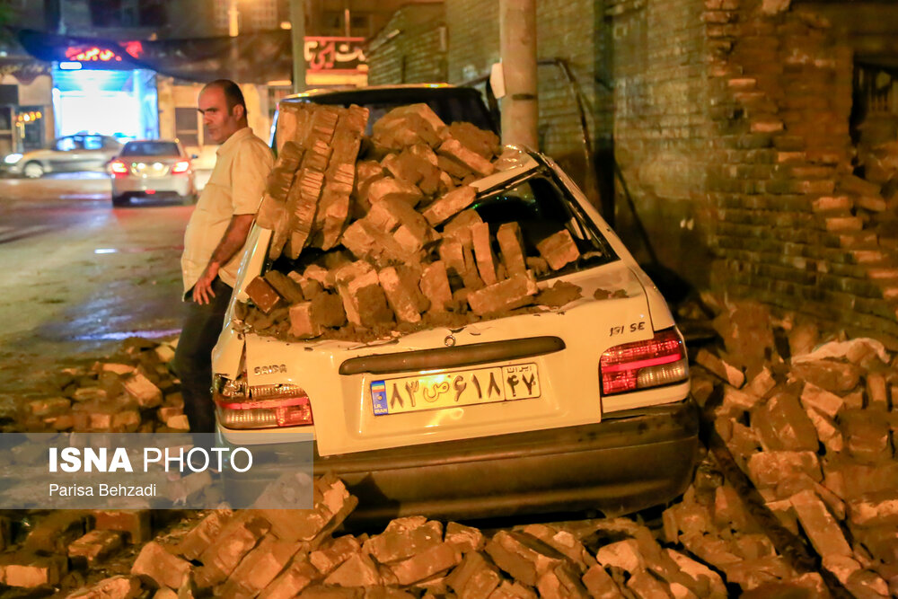 خسارت‌های طوفان در اراک/ گزارش تصویری