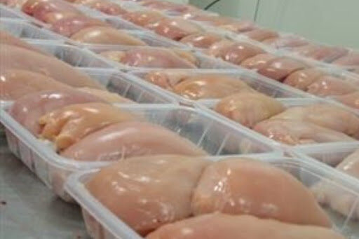 فروش مرغ بیش از ۶۵ هزار تومان گرانفروشی است