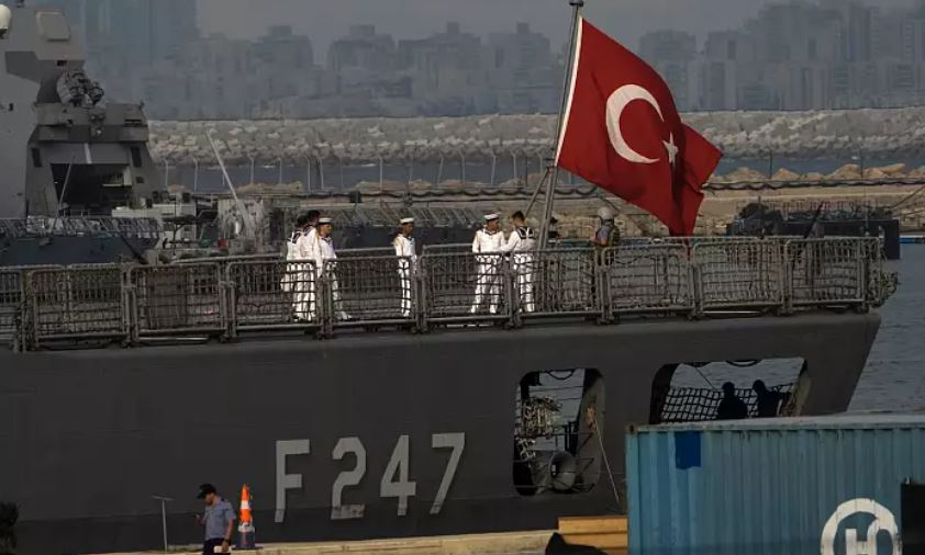 کشتی جنگی ترکیه در اسرائیل پهلو گرفت