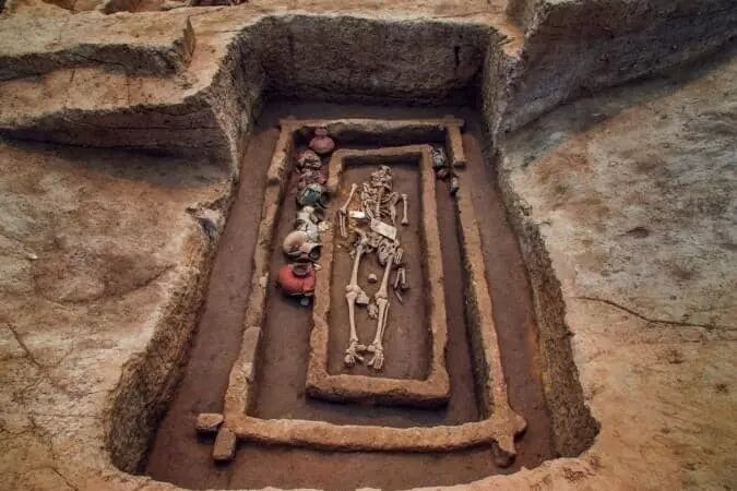 کشف قبرستان غول‌های ۵ هزارساله در چین