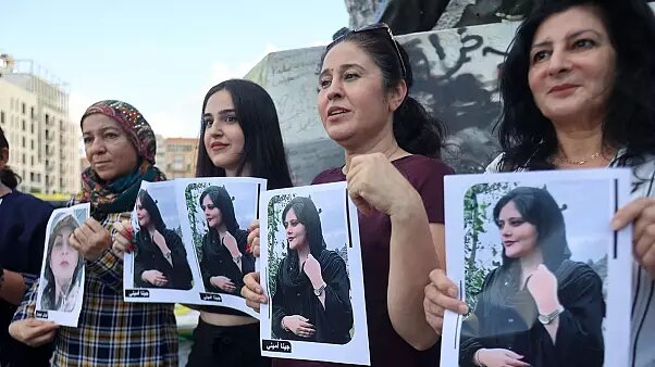 حمایت از حقوق زنان ایران در خیابان‌های بیروت؛