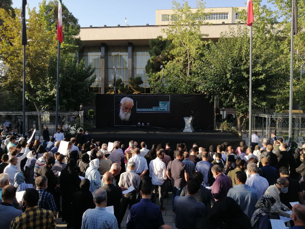 مراسم تشییع پیکر «سایه» در تهران