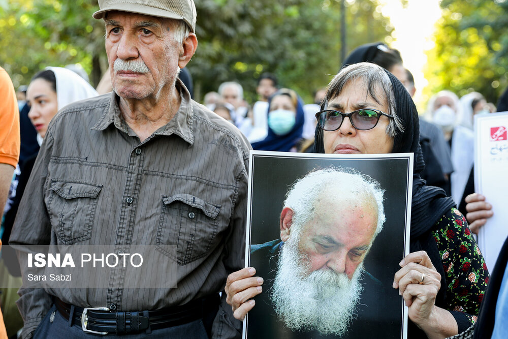 مراسم تشییع پیکر «سایه»/ گزارش تصویری