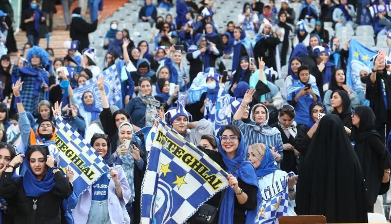 «زنان» در خارج از تهران هم می‌توانند به ورزشگاه بروند؟