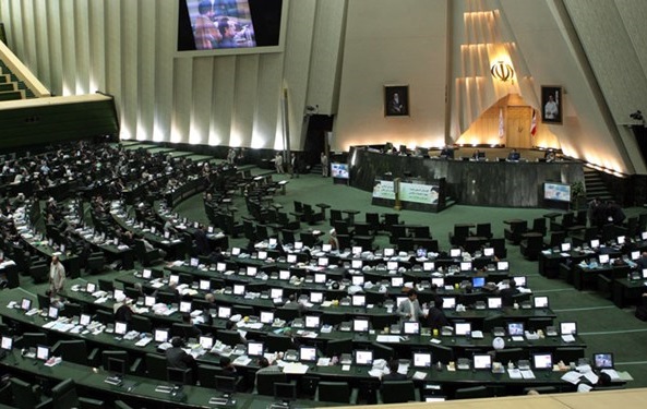 ررسی تقاضای فوریت لایحه متناسب‌سازی حقوق کارکنان در دستورکار مجلس