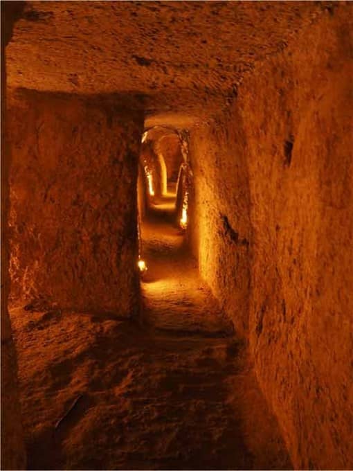 کشف اتفاقی تونل‌های ترسناک ۱۸۰۰ ساله در نزدیکی اسفراین + عکس
