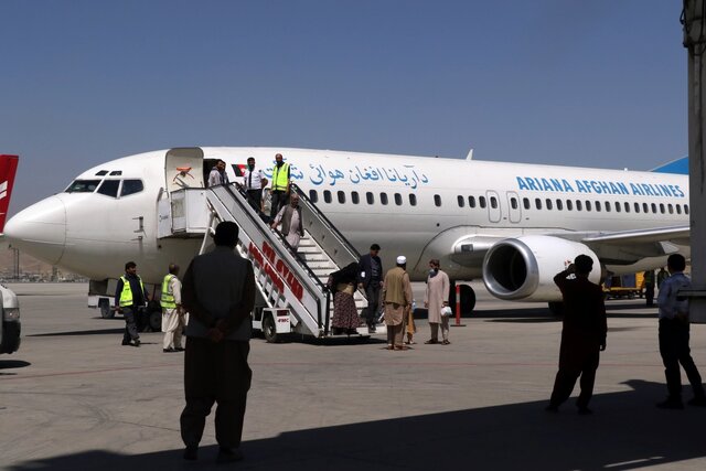 بازگشت هواپیمایی افغانستان به ایران