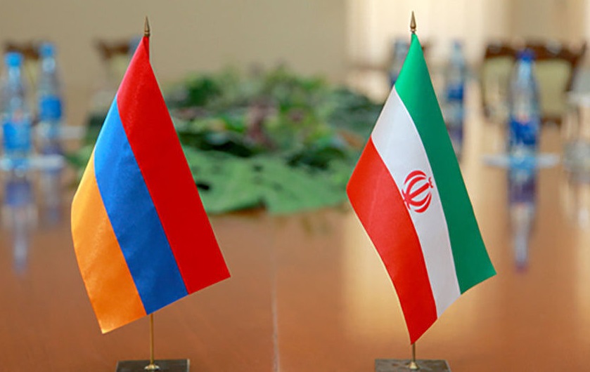 مومنی: ارمنستان و آذربایجان جزیی از خاک ایران بودند