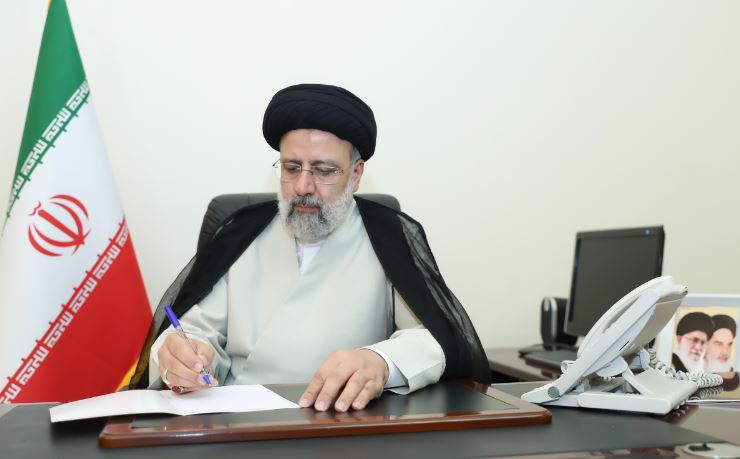 «منصوری» معاون اجرایی رئیس‌جمهور و سرپرست نهاد ریاست جمهوری شد