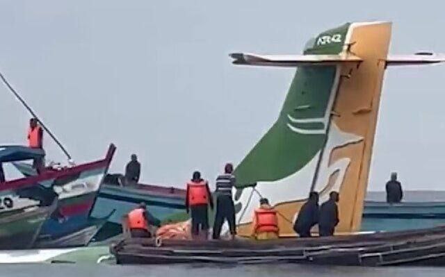 سقوط هواپیمای مسافربری در تانزانیا؛ ۱۵ نفر نجات پیدا کردند
