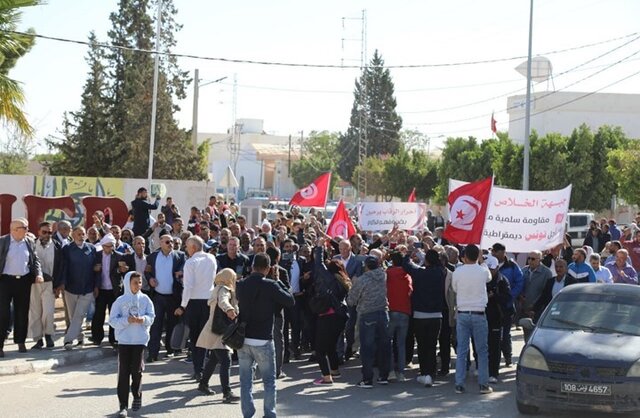تظاهرات در تونس پس از کودتای رئیس‌جمهور