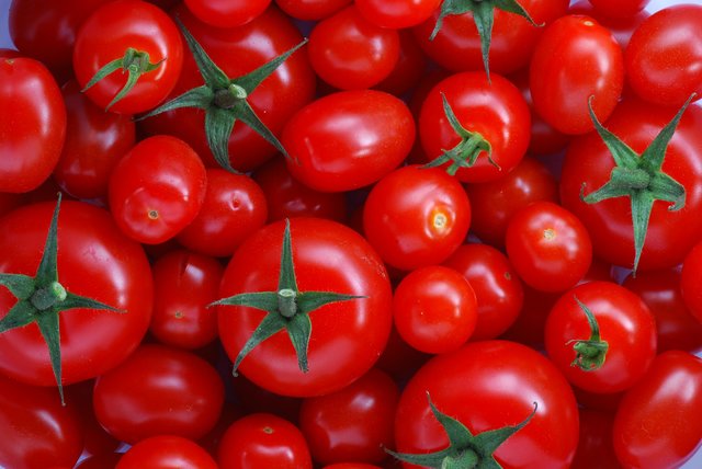 دلیل افزایش قیمت پیاز و گوجه فرنگی چیست؟