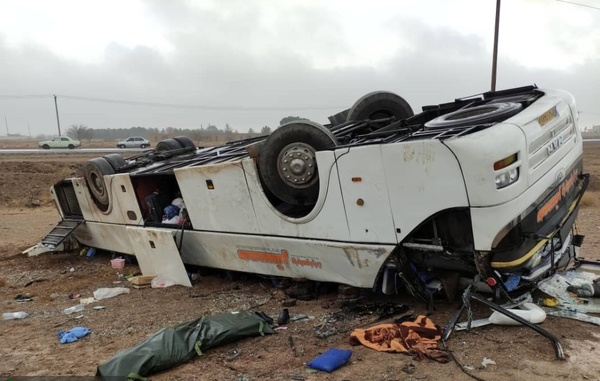 واژگونی اتوبوس در محور دهگلان ـ سنندج ۱۴ مصدوم برجای گذاشت