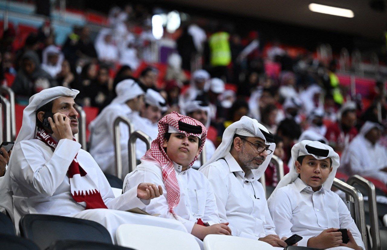 آغاز مراسم افتتاحیه جام‌جهانی قطر؛ دسایی از کاپ رونمایی کرد