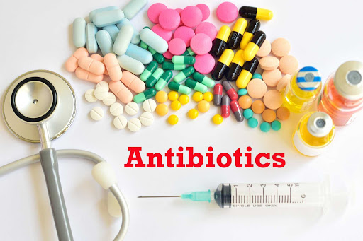 انتقاد از واردات دیرهنگام داروی آنتی‌بیوتیک