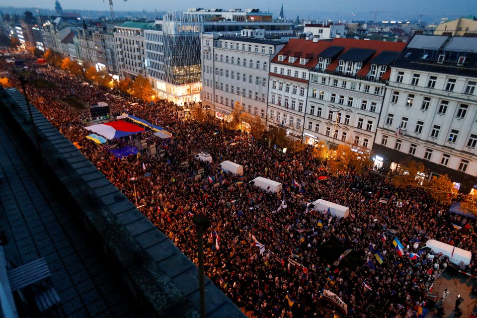 تجمع ده‌ها هزار نفری در پراگ در حمایت از اوکراین
