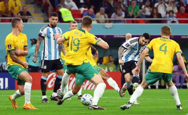 گزارش زنده؛ آرژانتین ۱ - استرالیا صفر