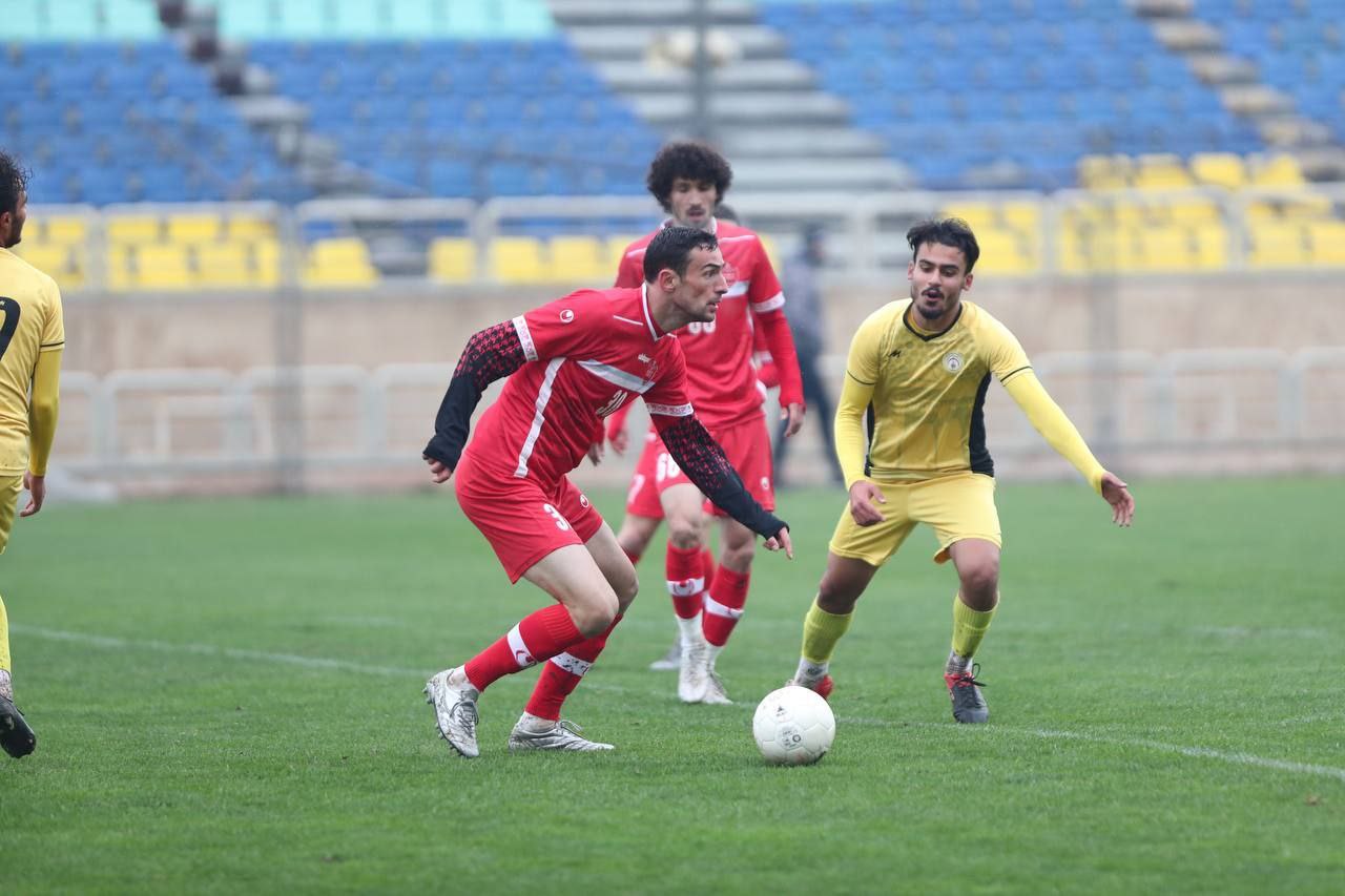 برتری پرسپولیس در هوای بارانی با دبل عالیشاه برتری پرسپولیس در هوای بارانی با دبل عالیشاه